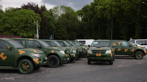 Держмитслужба передала українським військовим 1140 автомобілів