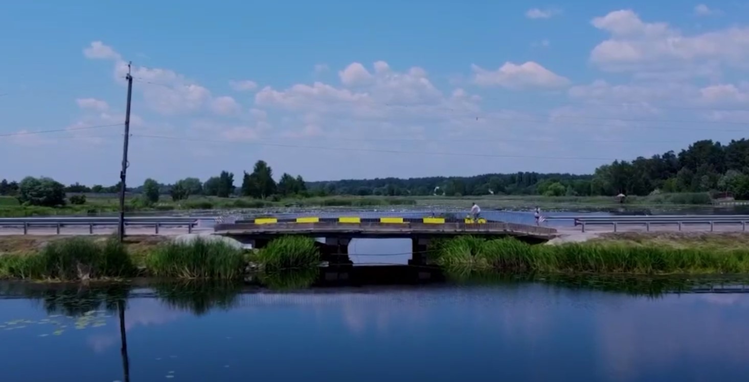 На Київщині у Глібівці відновили міст через річку Тетерів (відео)