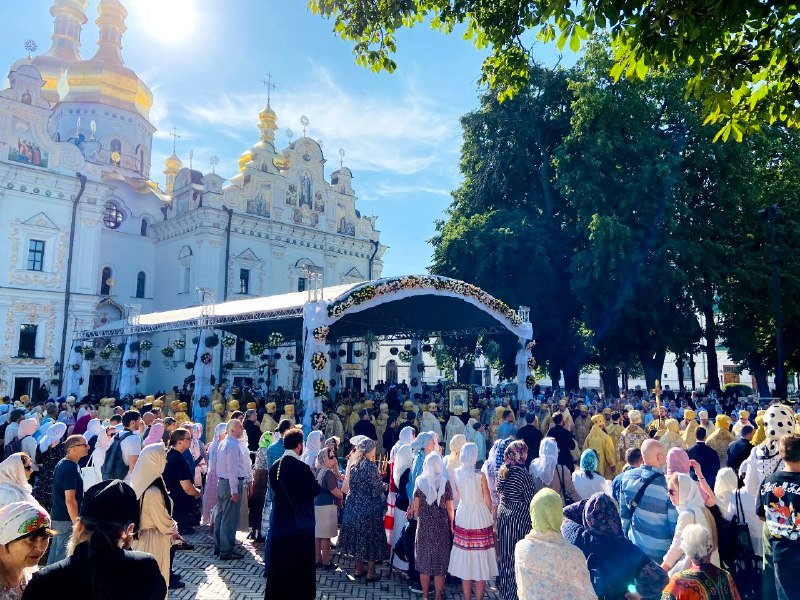 У Києво-Печерській лаврі пройшли урочистості на честь Дня Хрещення та вшанування великого князя Володимира