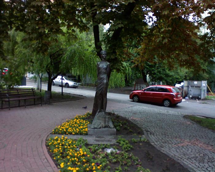 Кияни просять демонтувати пам’ятник Космодем’янській на вулиці Гончара