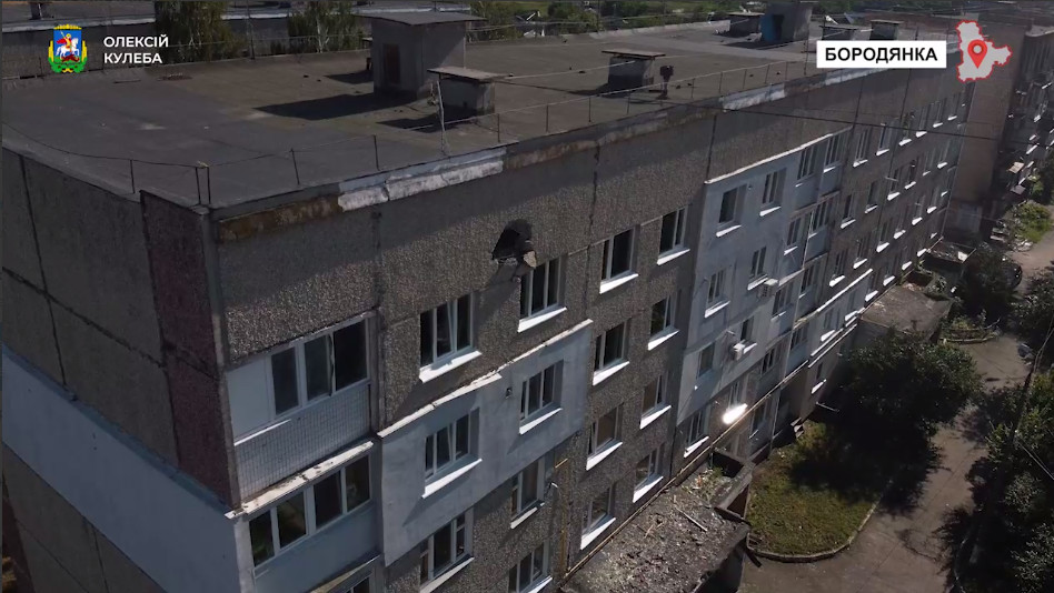 Кулеба розповів як ремонтують будинки в Бородянці (відео)