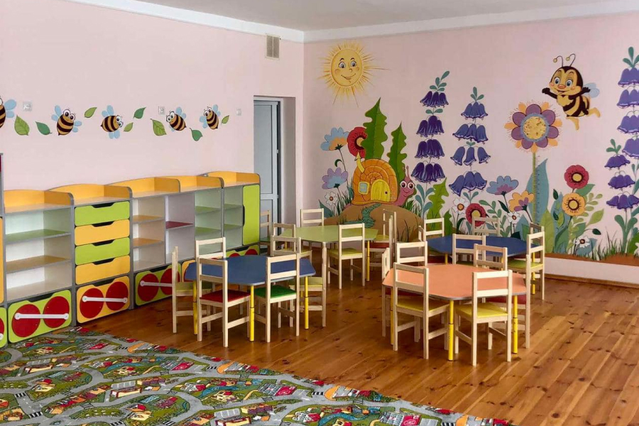 Майже сто дитячих садочків працюють в очному форматі на Київщині