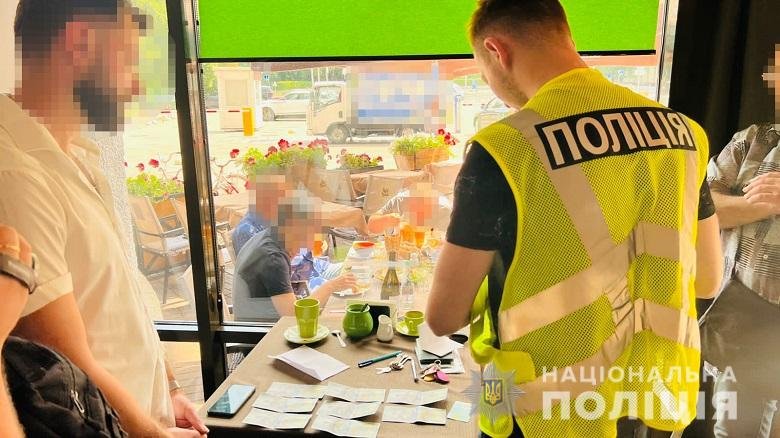 У Києві викрили схему переправлення призовників за межі України під приводом навчання