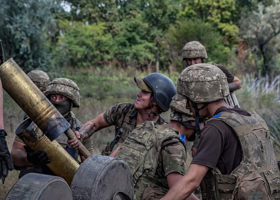 На Донецькому напрямку противник не полишає спроб вийти на адмінкордон Донецької області, - Генштаб