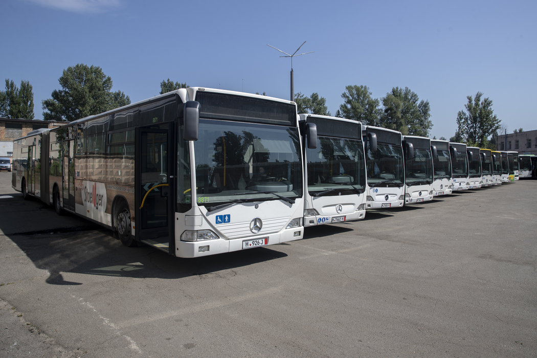 “Київпастранс” отримав 19 автобусів, які місто отримало від німецьких партнерів