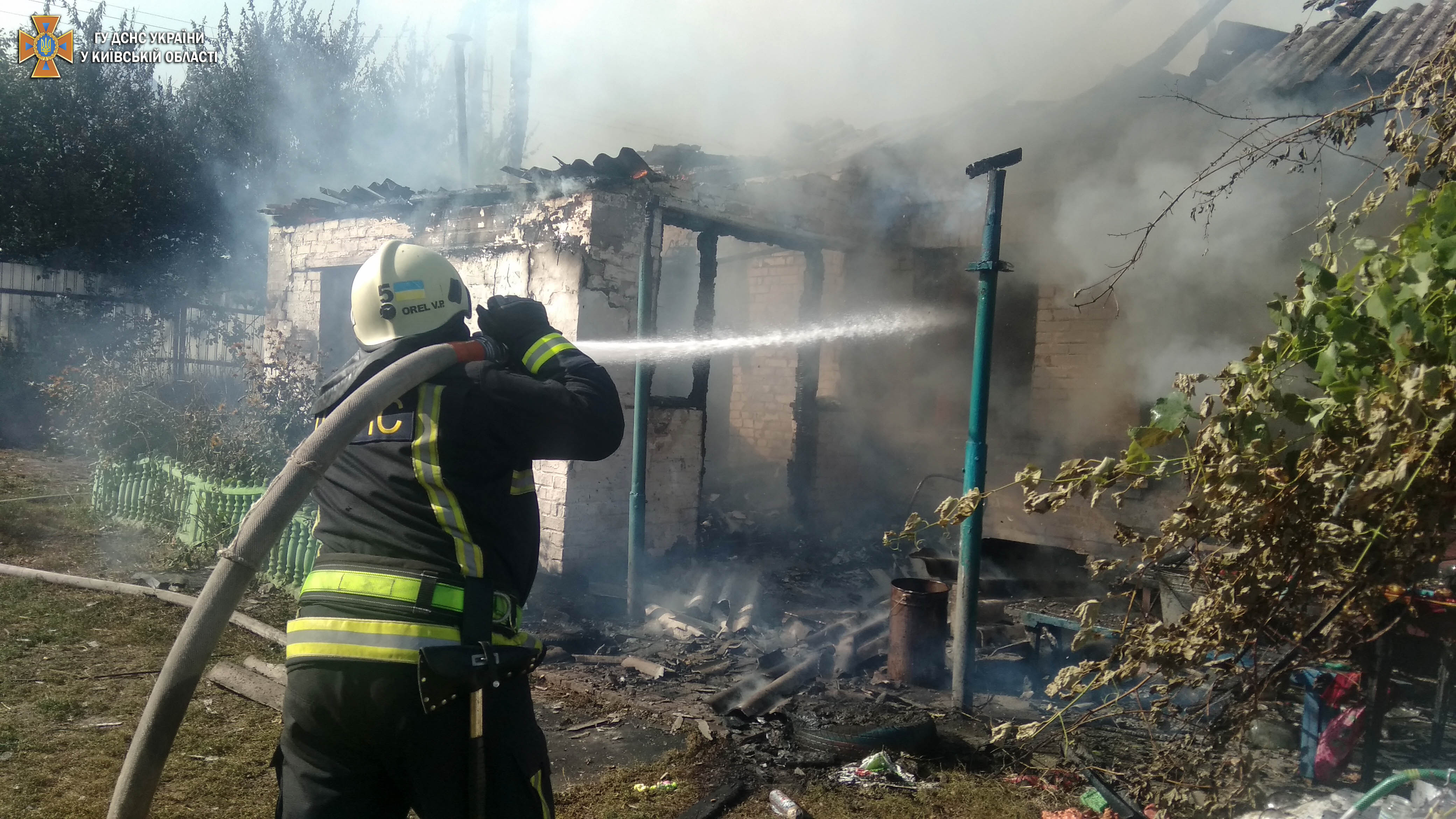 На Білоцерківщині під час ліквідації пожежі знайшли тіло людини