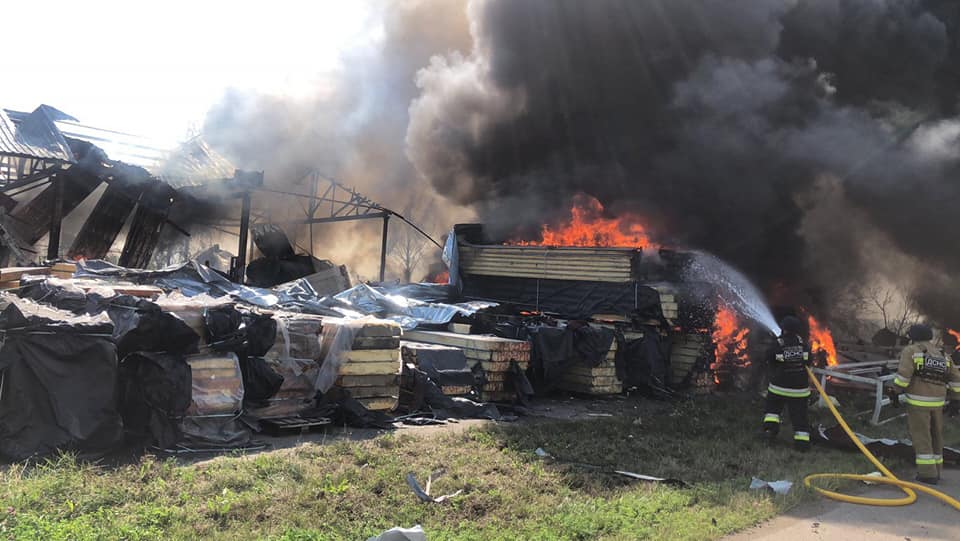 Над Одещиною ППО збила “Калібр”, на Черкащині внаслідок падіння уламків ракети виникла пожежа, є постраждалі