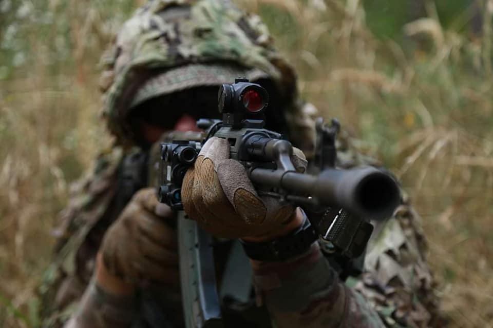 Окупанти ведуть наступальні дії у напрямках Мар’їнки та Пісків, - Генштаб