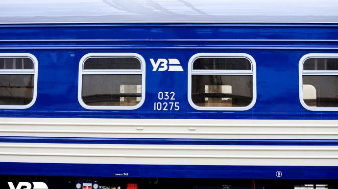 “Укрзалізниця” призначила с 13 до 25 серпня додаткові рейси поїзда Київ-Запоріжжя