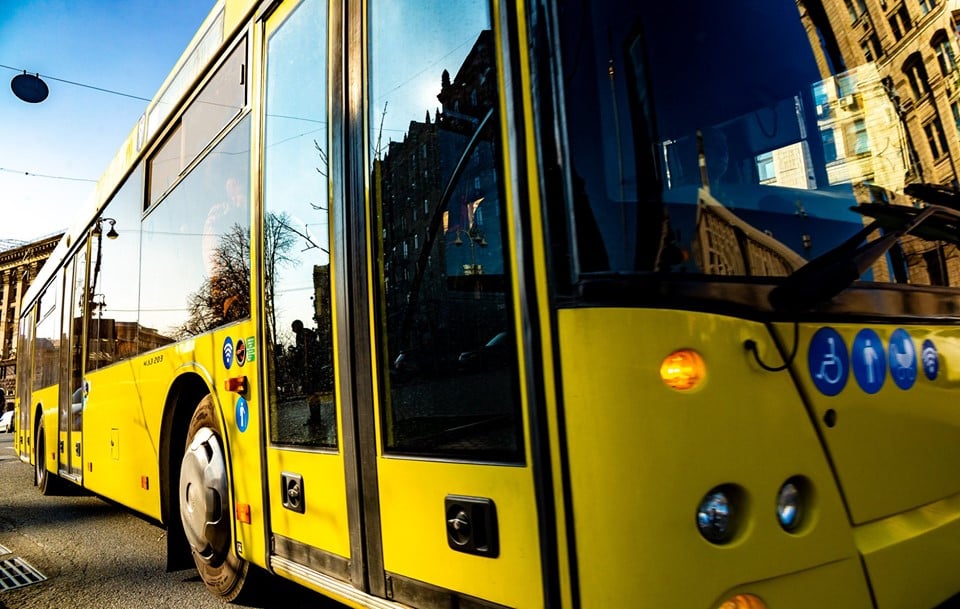 У Києві 8 жовтня запрацював новий автобусний маршрут № 38 та відновив рух тролейбус № 35 (схеми)