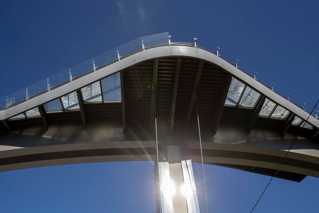 Кличко назвав строки ремонту пішохідно-велосипедного мосту в Києві