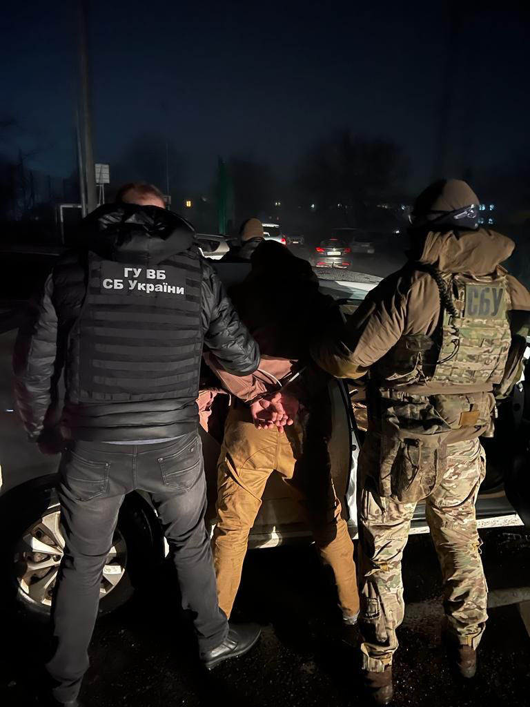 Правоохоронці викрили на шахрайстві керівника апарату Бориспільської РВА на Київщині