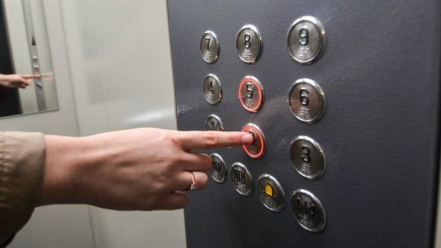 В Васильківській громаді заборонили використовувати світлодіодні вивіски та вимкнуть ліфти