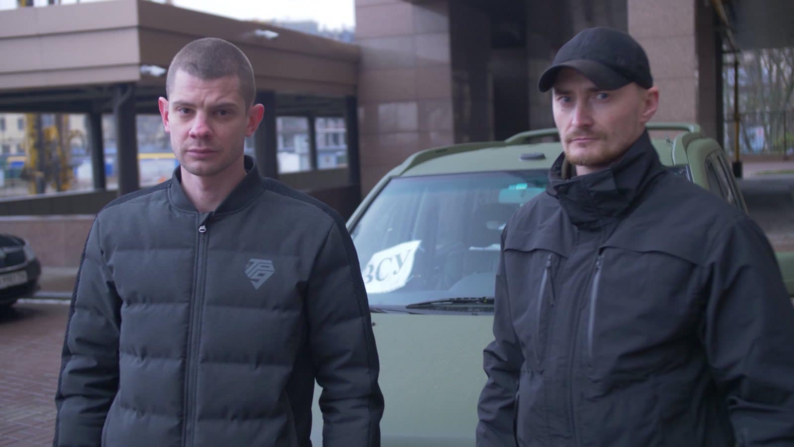 Волонтер Олексій Антонов та “Українська команда” передали українським військовим позашляховик