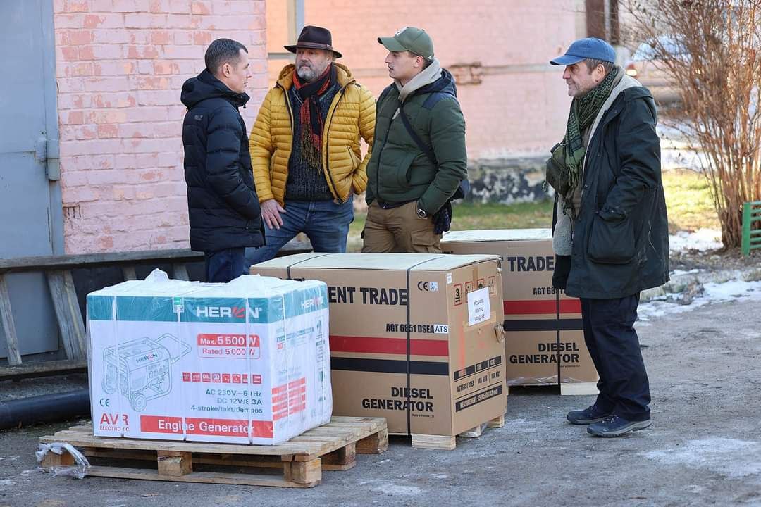 Благодійники з Угорщини передали генератори в Ірпінь
