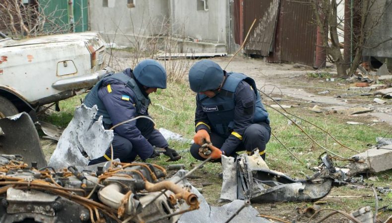 На Київщині піротехніки ліквідували близько 75 тисяч вибухонебезпечних предметів