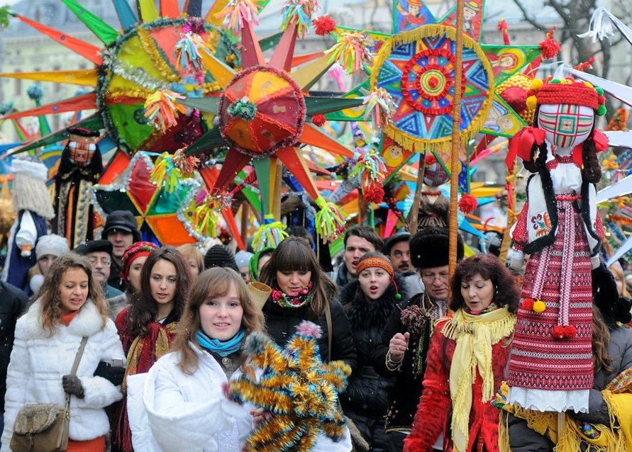 “Спільно Різдво”: на Арсенальній площі діятиме святковий зимовий простір для дітей та молоді