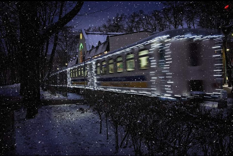 В суботу, 17 грудня, Київська дитяча залізниця запустить святковий полярний експрес