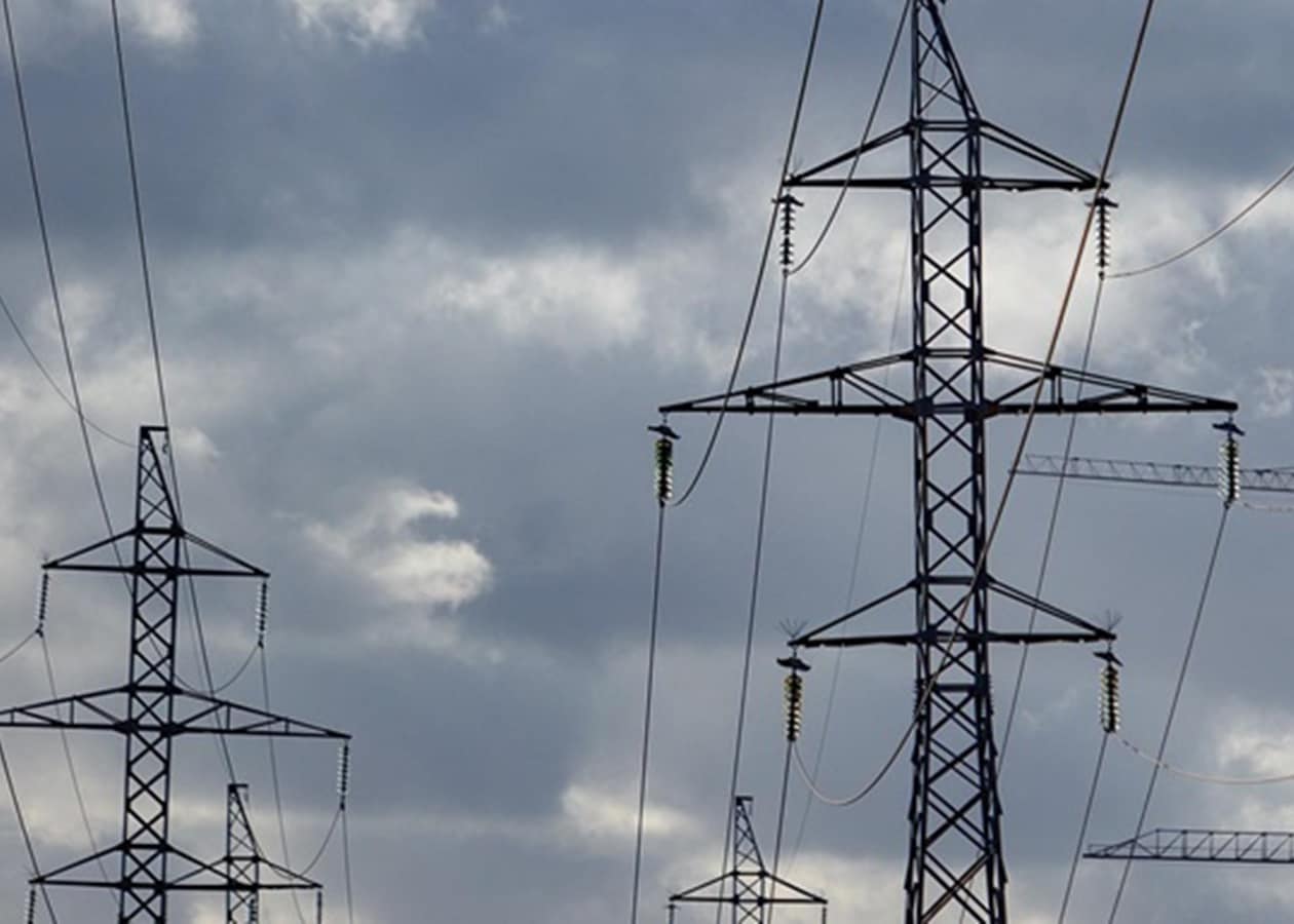 У Києві та Київській області через перевищення лімітів споживання діють екстрені відключення електроенергії