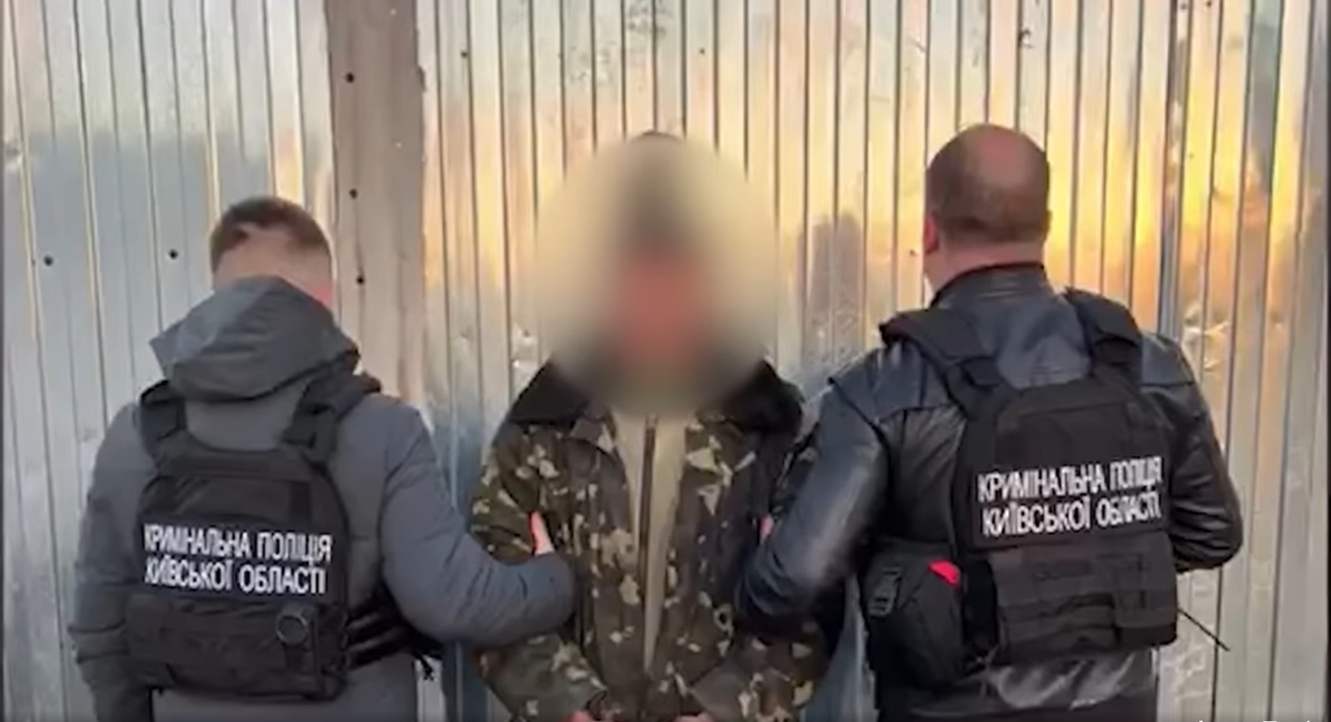 У Бучанському районі поліція за добу затримала двох наркодилерів (відео)