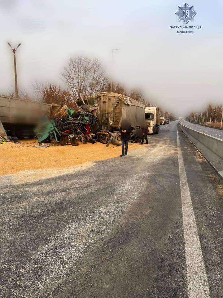 На трасі Київ - Одеса сталася ДТП за участю трьох авто, є потерпілі