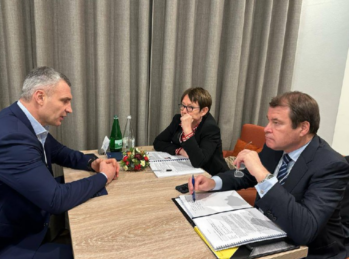 Віталій Кличко у Давосі зустрівся з президенткою ЄБРР, говорили про гроші для столиці