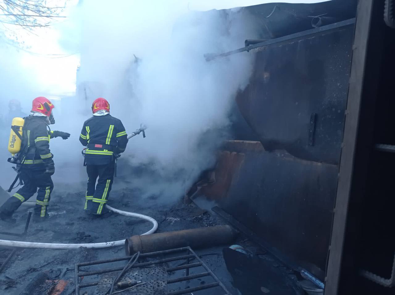У Голосіївському районі столиці сталася пожежа та пролунали вибухи (фото)