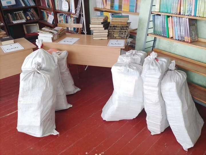 На Макарівщині проводять акцію “Здай російську книгу – допоможи ЗСУ”