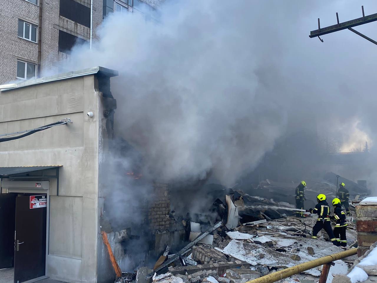 В результаті вибуху на території колишнього заводу в Дарницькому районі столиці загинула людина