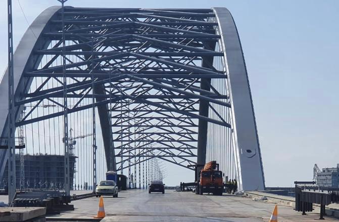 Столична прокуратура завершила розслідування щодо розкрадання 36 млн гривень на будівництві Подільського мосту