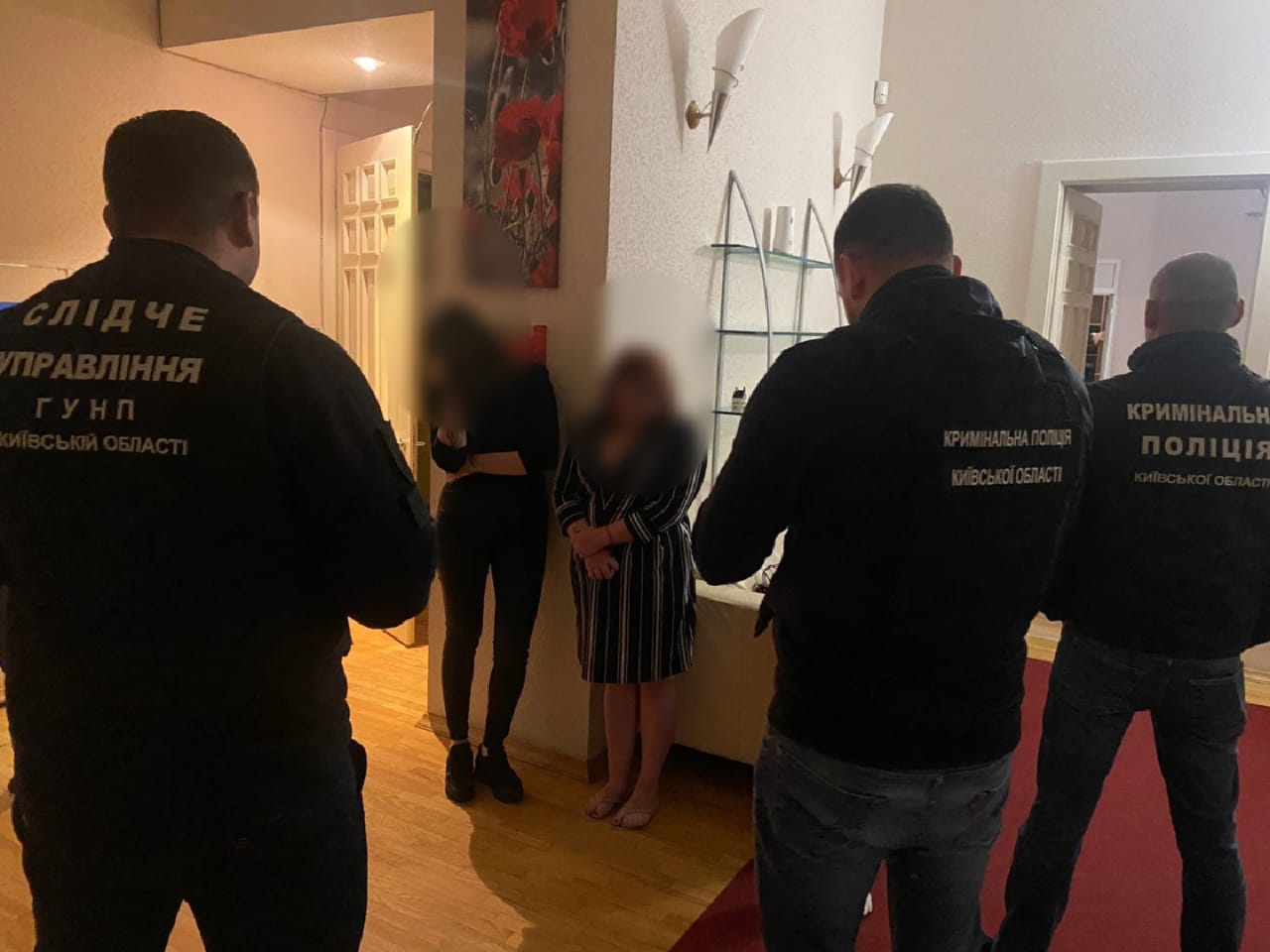 На Київщині судитимуть 7 учасників группи, які налагодили бізнес з надання послуг сексуального характеру