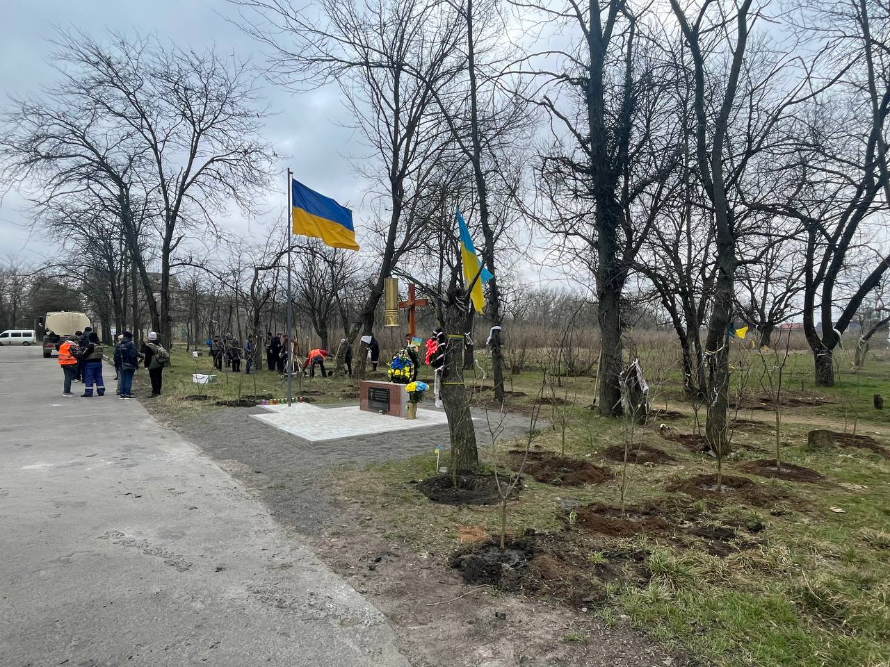 У Бузковому парку Херсона висадили 70 кущів бузку з Києва (фото)