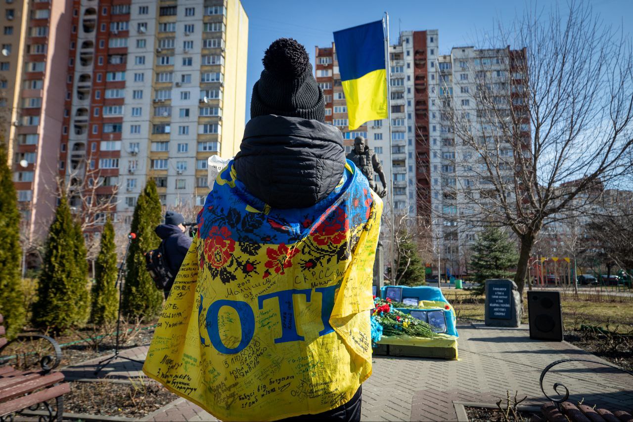 У Києві відбулась церемонія покладання квітів до Дня українського добровольця (фото)