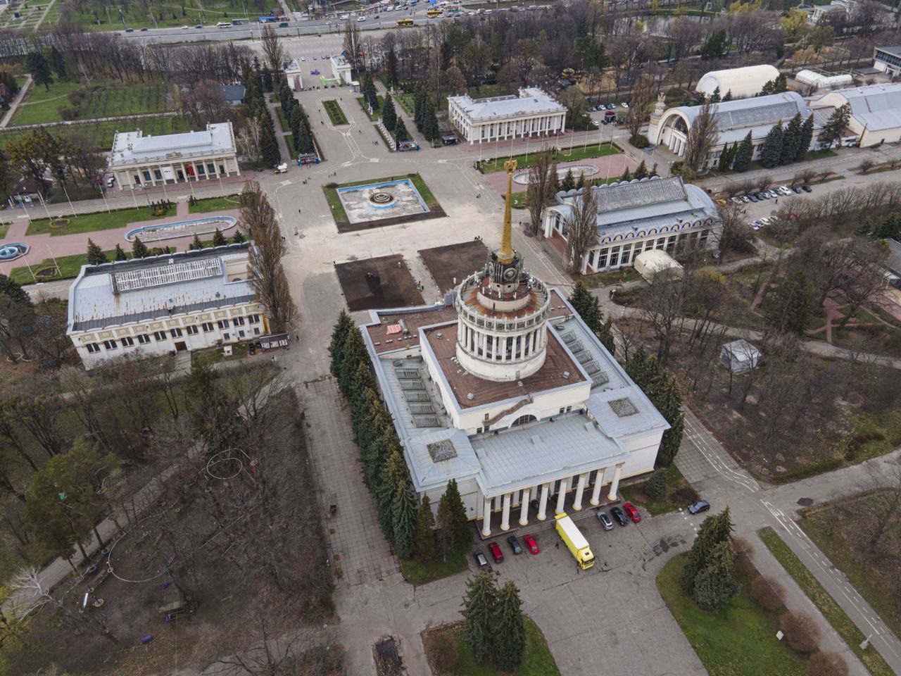 Київське управління ДСНС за більш ніж 33,7 млн гривень хоче замовити ремонт громадської будівлі на території ВДНГ