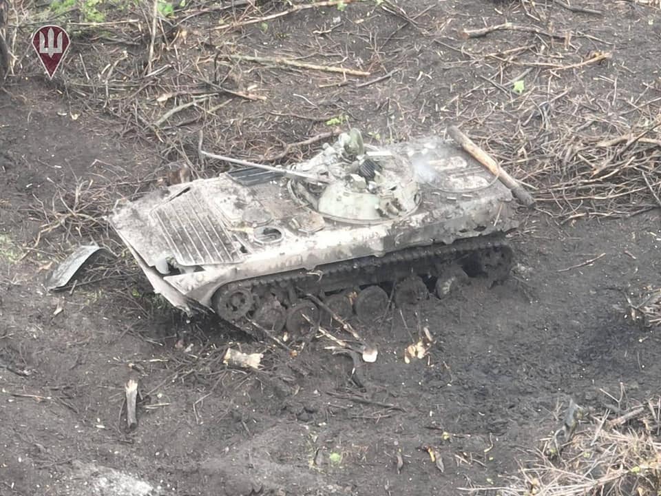 В епіцентрі бойових дій залишаються Бахмут та Мар’їнка, наші воїни мужньо тримають оборону, - Генштаб ЗСУ