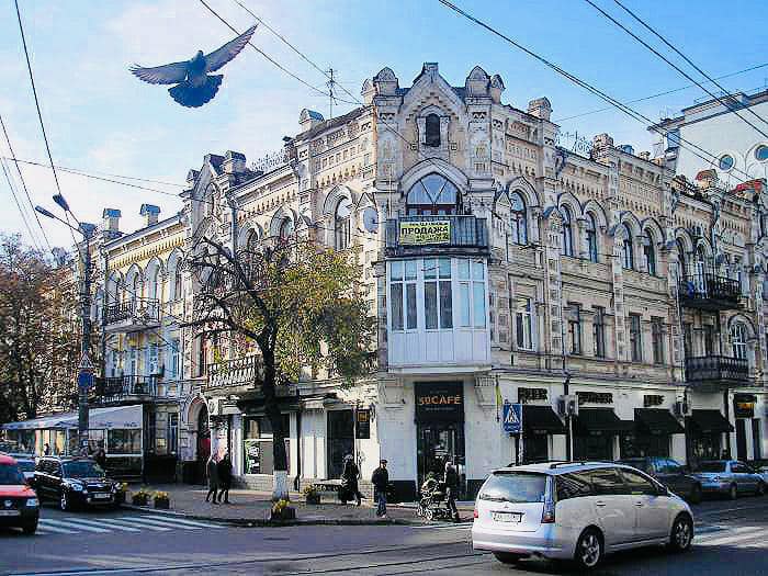 Громаді Києва повернули творчі майстерні у будинку кінця XIX століття на Подолі