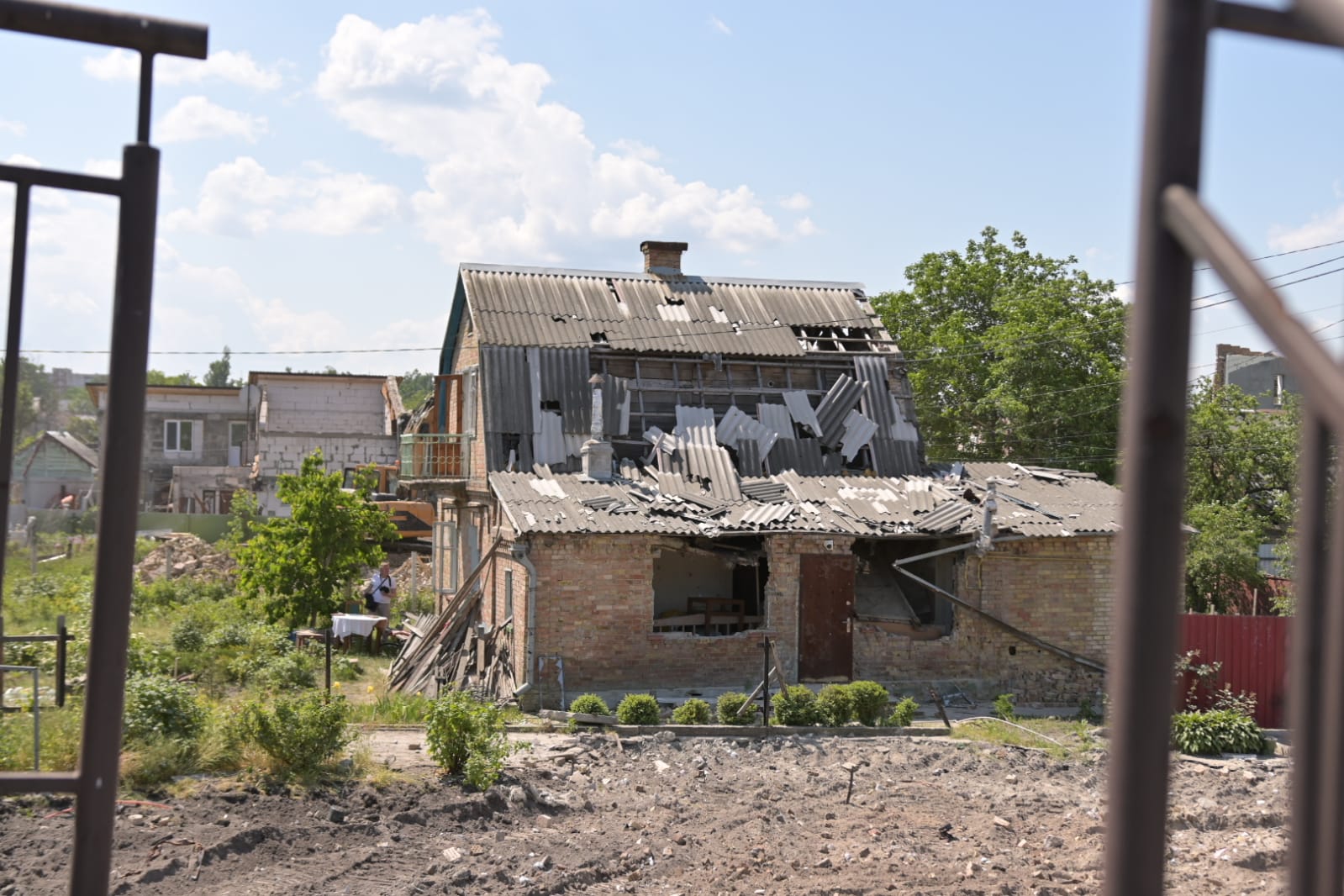 В Ірпені стартувало відновлення приватних будинків, зруйнованих внаслідок російської агресії