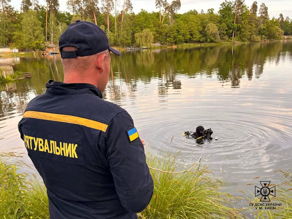 У Пущі - Водиці в озері Горащиха потонув молодий чоловік