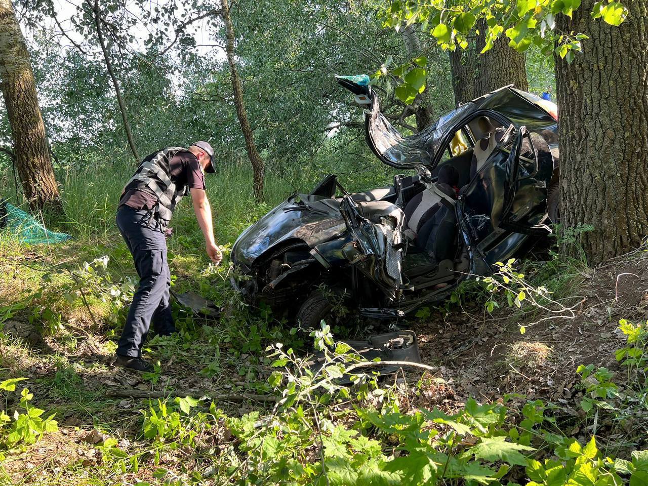 У Броварському районі внаслідок ДТП загинула водійка автомобіля, четверо дітей госпіталізовані