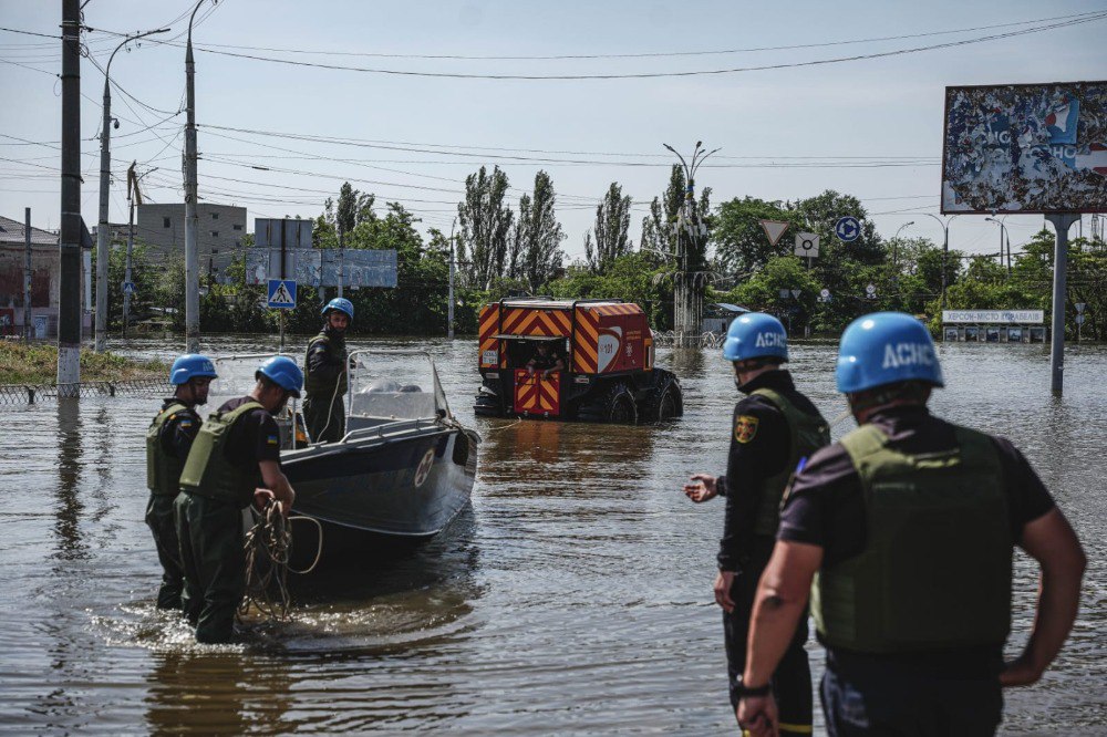 У Херсоні рівень води в Дніпрі впав на 31 сантиметр, на правобережжі евакуйовано понад 2,5 тисячі осіб