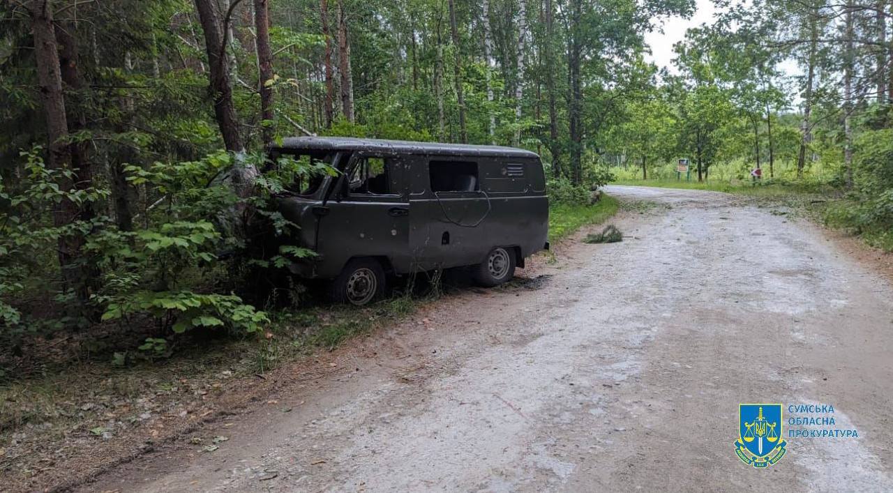 На Сумщині внаслідок ворожого обстрілу автівки з людьми загинули 6 осіб