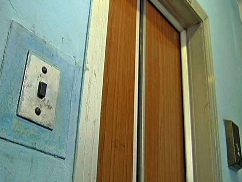 На Троєщині планують відремонтувати аварійні ліфти у будинках (адреси)