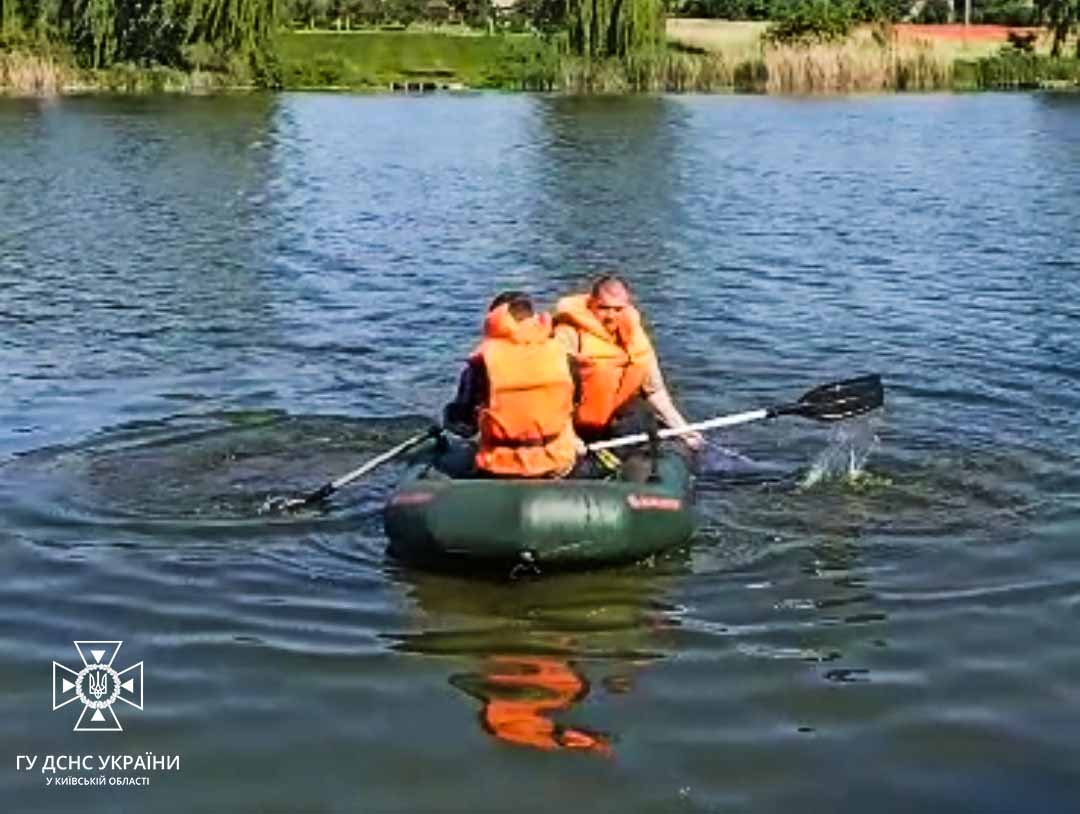 На Білоцерківщині з річки Узинка дістали тіло потопельника