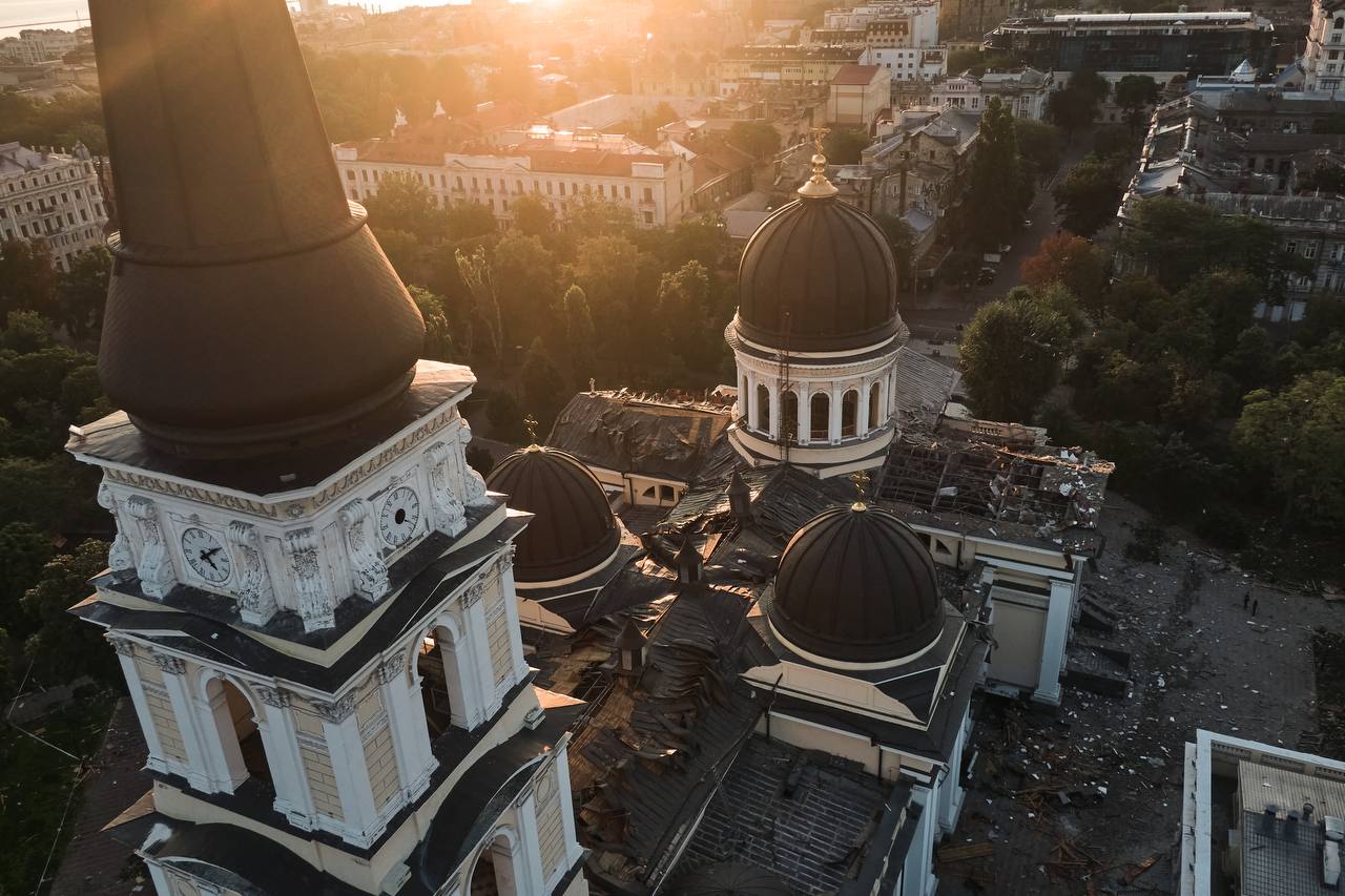 Внаслідок ракетного удару по Одесі пошкоджено Спасо-Преображенський собор та будинки, є жертви і постраждалі