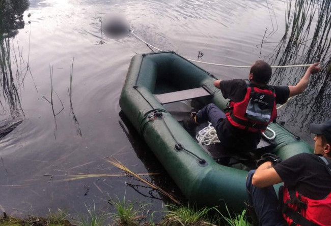 У Баришівській громаді з озера дістали тіло чоловіка