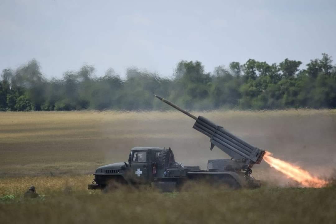 В окупованому Бердянську після влучання в готель тіла окупантів до моргу вивозять вантажівками, - Генштаб ЗСУ