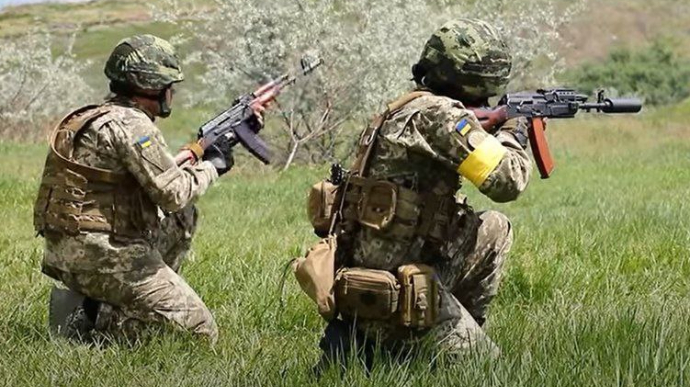Через військові навчання сил оборони Києва на три дні заборонили відвідувати ліси Дарницького лісництва
