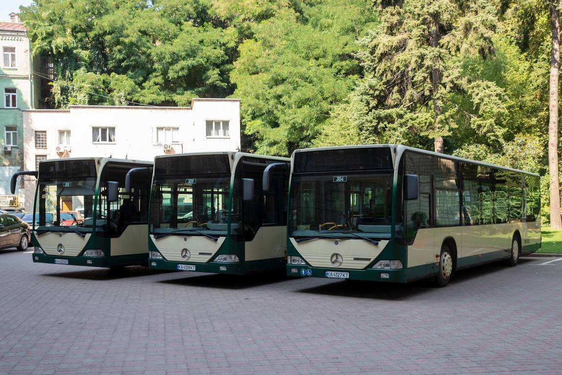 Київ отримав міські автобуси Mercedes Citaro від благодійників