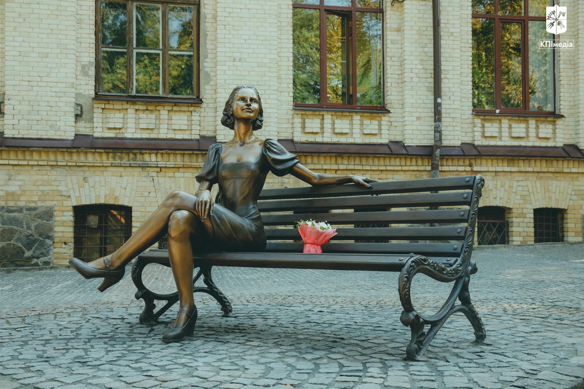 У КПІ відкрили скульптуру “Юність” на честь українського студентства (фото)