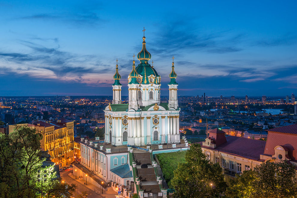 Київ планує витратити 1 млн гривень на екскурсії для членів родин полеглих воїнів